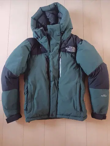 The North Face 바르톨로 라이트 다운 그린 블랙