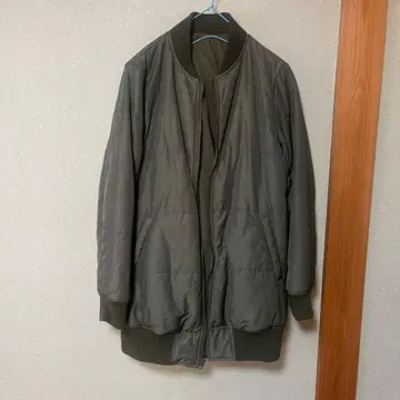 올리브색 MA-1 스타일 자켓