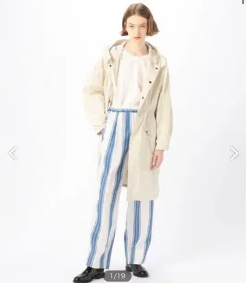 맥피 모즈 코트 화이트