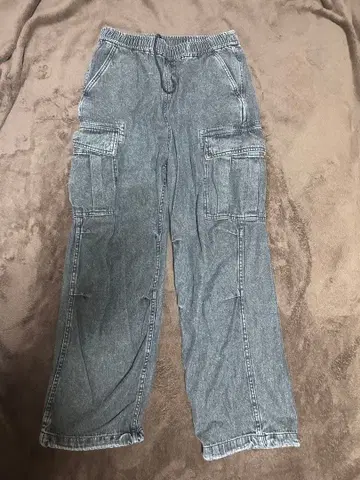 BEAMS HEART 그레이 카고 팬츠