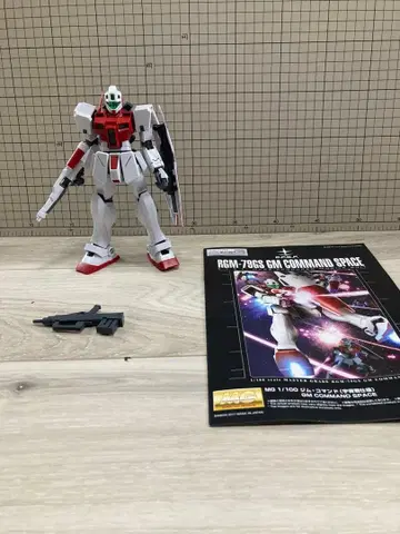 MG 짐 커맨드 우주전 사양