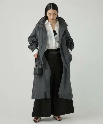 카오스 프리즘 라이트 코트 차콜 그레이