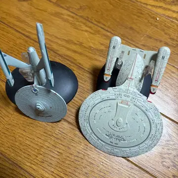 USS Enterprise & Voyager 모델 세트