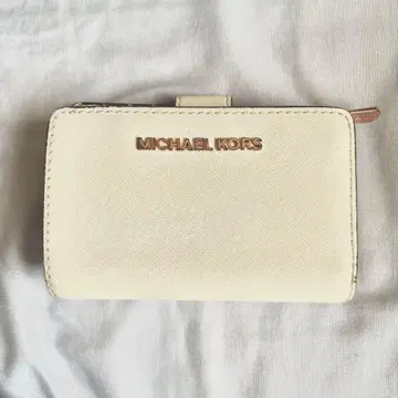 MICHAEL KORS 아이보리 이단 접이식 지갑