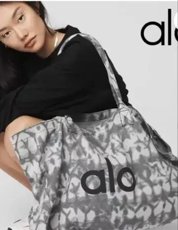 Alo Yoga 그레이 타이다이 쇼핑백 토트