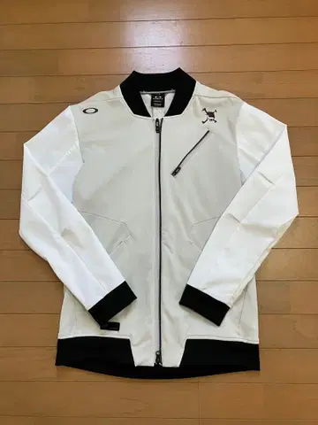 Oakley 풀 지퍼 골프 자켓 화이트/블랙