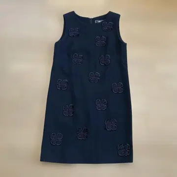 GRACE CONTINENTAL 블랙 슬리브리스 원피스