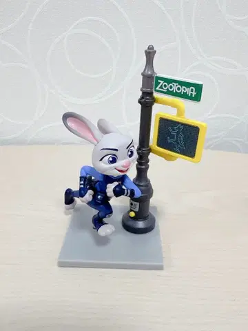 주디 홉스 피규어 주토피아