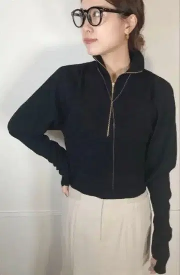 [COCODEAL] 시어 슬리브 하프 ZIP 니트