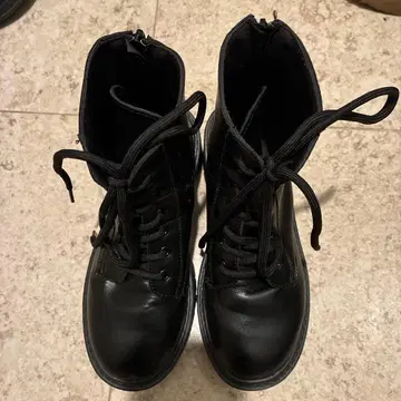 블랙 통굽 5cm 부츠 23.5cm