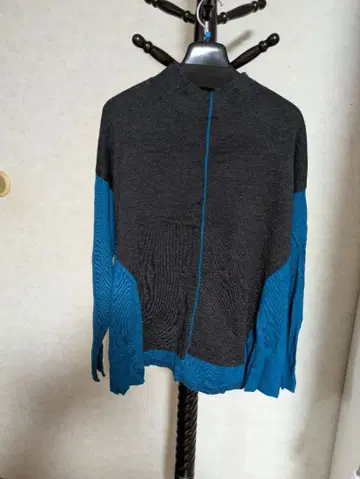 히로코비스 배색 니트 풀오버