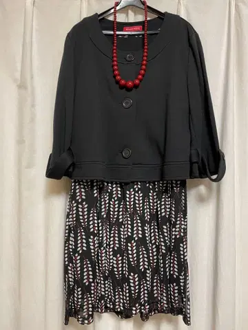 [ 새상품 ] 블랙 x 빨간색 원피스 세트 (LL)