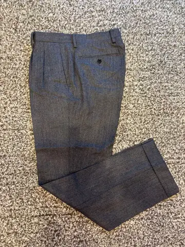 삭소니 울 2 플리츠 팬츠 그레이