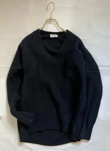 DEUXIEME CLASSE 블랙 V넥 스웨터