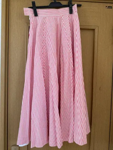 DEICY 핑크와 화이트 스트라이프 플레어 스커트