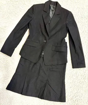 22 OCTOBRE 블랙스커트 수트 38/40