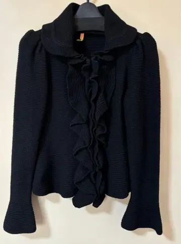 TO BE CHIC 니트 페플럼 재킷 블랙