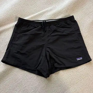 Patagonia 블랙 숏팬츠