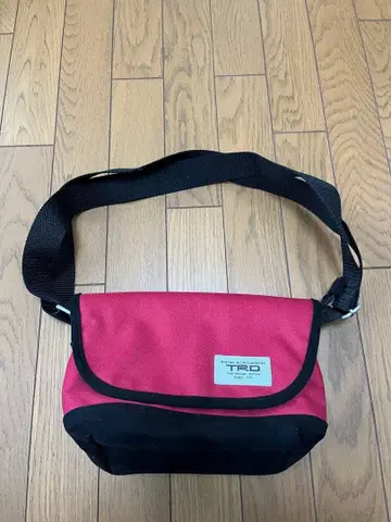 TRD 메신저 백 레드/블랙
