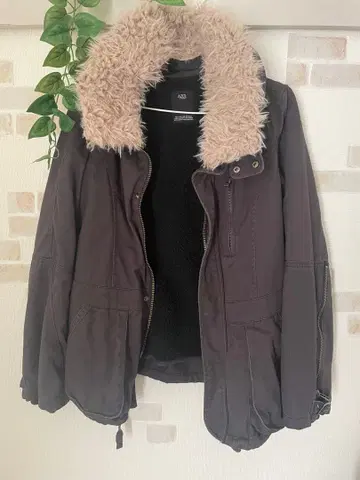 AZUL 퍼 달린 모즈 코트