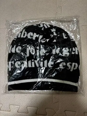 CASTELBAJAC 새상품 니트 모자