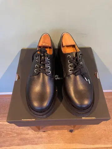 SIMPLYCOMPLICATED LUG DERBY 28cm