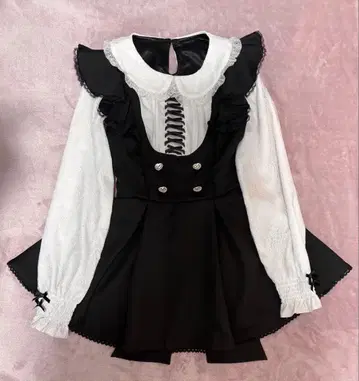 LIZLISA 프릴 스핀들 셋업 블랙 리즈리사