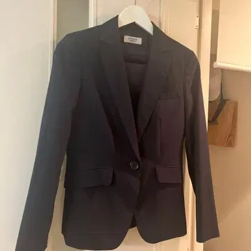 다크 네이비 싱글 버튼 자켓 스커트