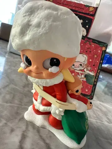 Zsiga THE WINTER OF GIFTS THE PRESENTS