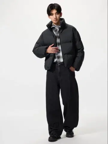 [ UNIQLO ] 25시즌 모델 숏 기장 다운 자켓