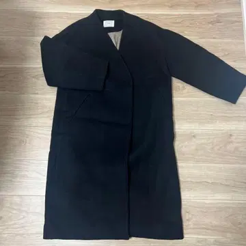 IENA 블랙 롱 코트 노카라 코트