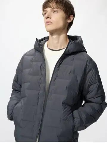 유니클로 퍼프 테크 후드티 다크 그레이 후드 부착 다운 자켓 L 사이즈