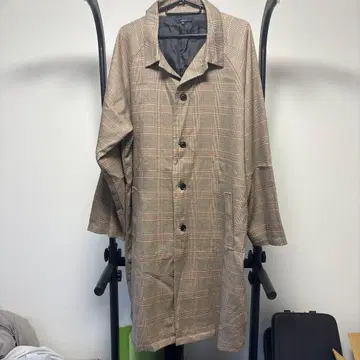 CPCM 체크 무늬 베이지 계열 체스터 코트 L 사이즈