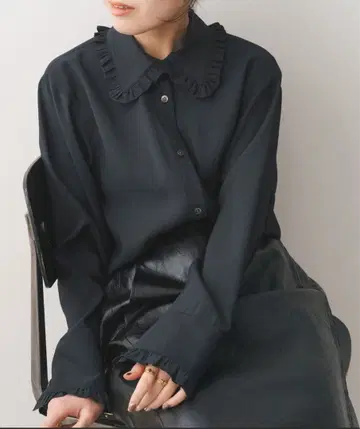 Spick&Span 프릴 칼라 블라우스