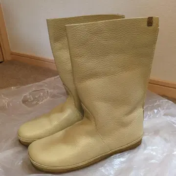 KOOS 크림색 롱 부츠