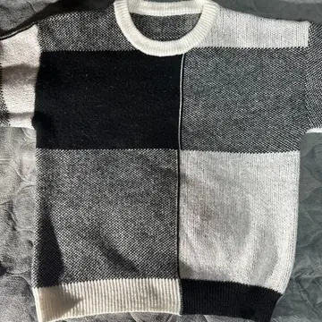 의류 5벌 (묶음 판매)