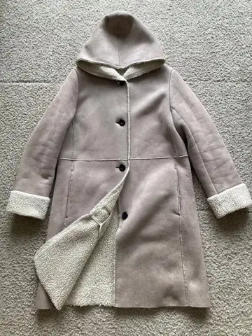 새상품급 미라 오웬 무스탕 코트 그레이지