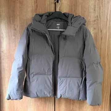 [유니클로] 여성용 심리스 다운 후드티 그레이