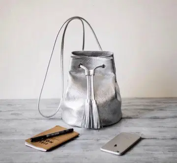 이탈리아 가죽 이탈리아제 천연 가죽 복조리백 숄더백