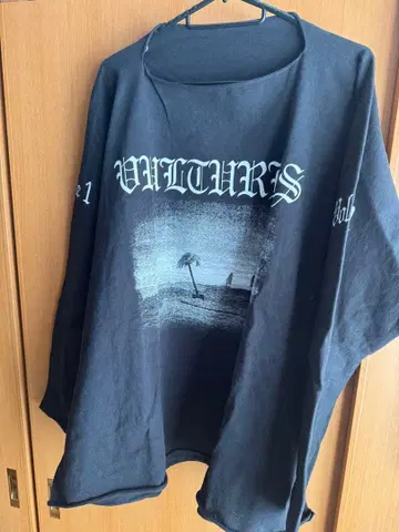 YZY YEEZY GOSHA Vultures1 LONG TEE