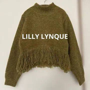 새상품 [ LILLY LYNQUE ] 프린지 하이넥 스웨터 올리브 그린