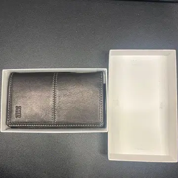 [ 미사용 새상품 ] TAKEO KIKUCHI 블랙 가죽 장지갑