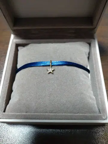 JULIE SANDLAU 형 팔찌