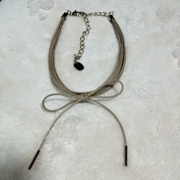 MANA 리본 초커 라이트 베이지