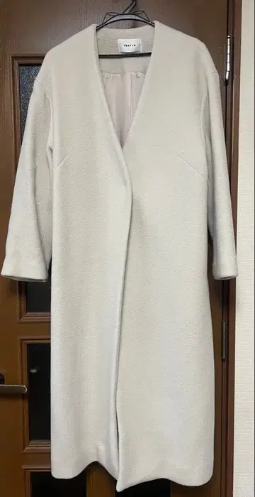 FRAY I.D 프레이 아이디 노카라 코트 화이트 롱 코트