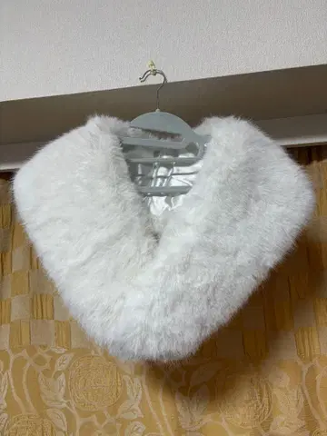 성인식 화이트 퍼 기모노 숄