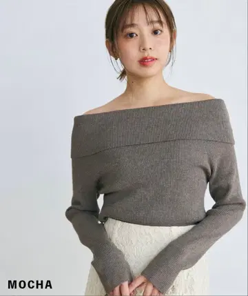 [ 미사용 새상품 ] 베이스먼트 온라인 오프숄더 니트탑