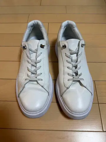 나노 유니버스 BMZ 화이트 스니커즈 27cm