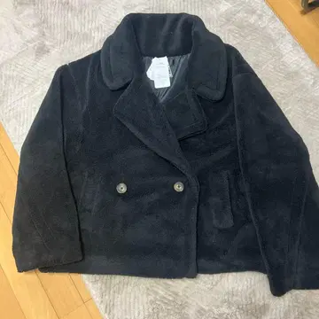 SMILE LAND 블랙 플리스 피코트