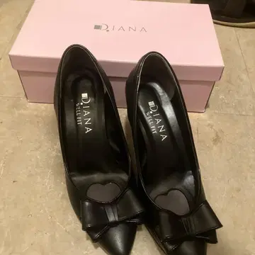 Diana 블랙 하이힐 펌프스